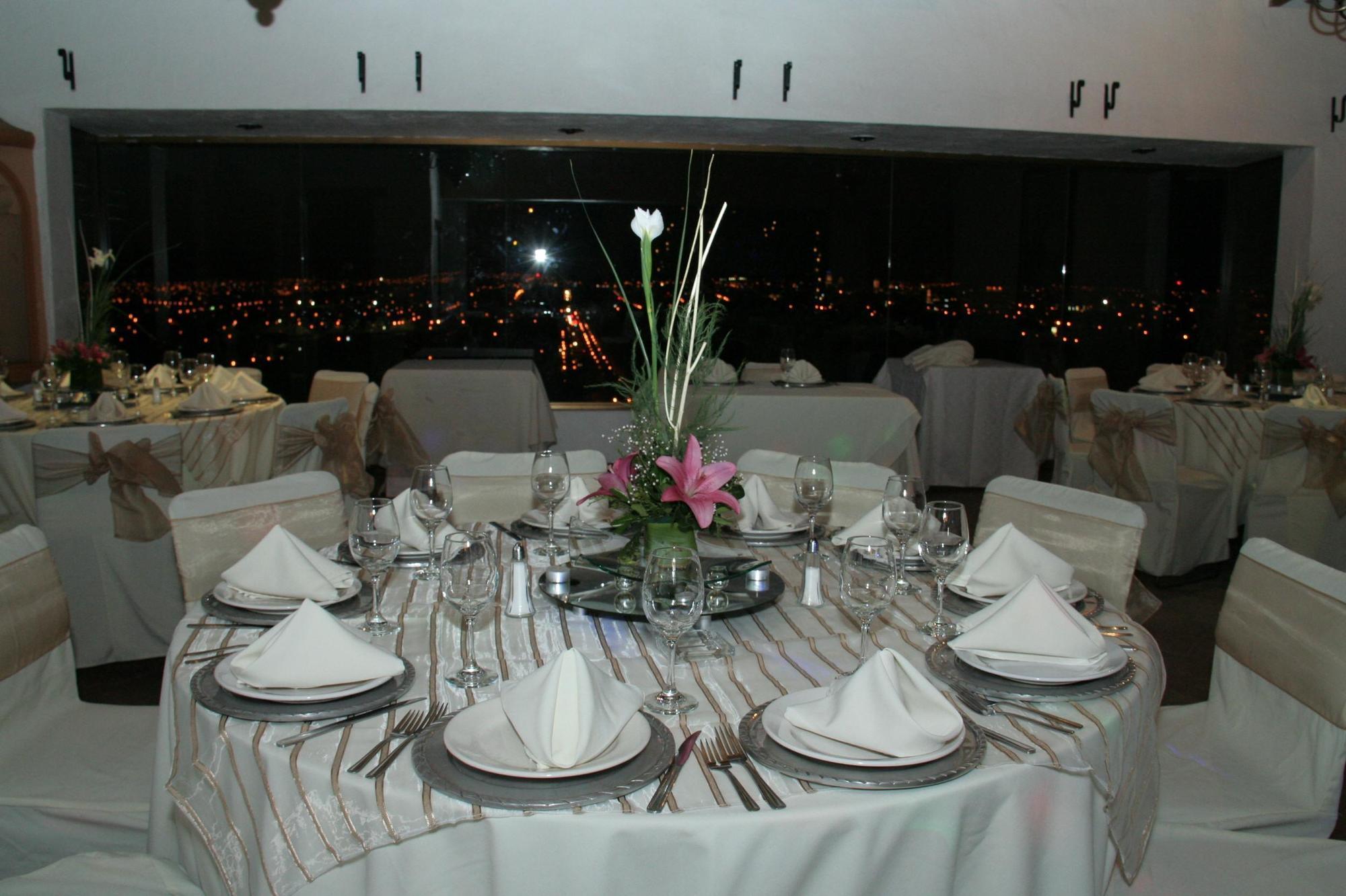 Villa San Jose Hotel & Suites Morelia Exterior foto